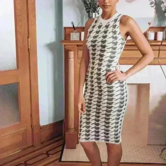 Brown Fuzzy Knit Houndstooth Bodycon Dress - Picture 10 of 10